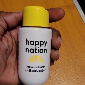 Happy Nation Conditioner with Yellow Cap